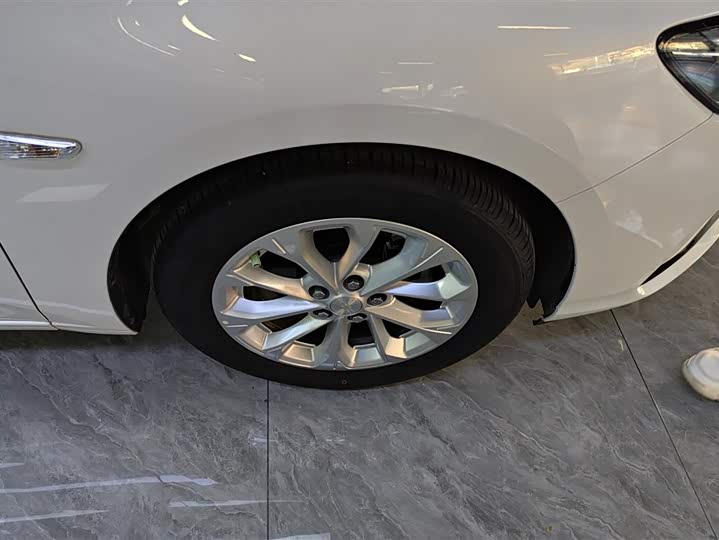 Chevrolet Monza 2024 2024款 1.5L 双离合悦享版