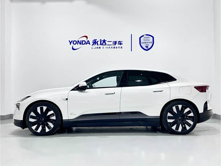 2024 Polestar 4