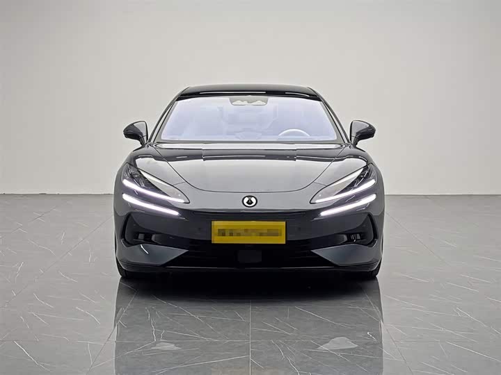 Denza Z9 2024 2024款 1100km 四驱Ultra版