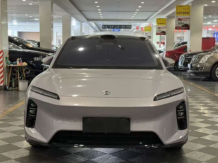 2025 Nio ET5