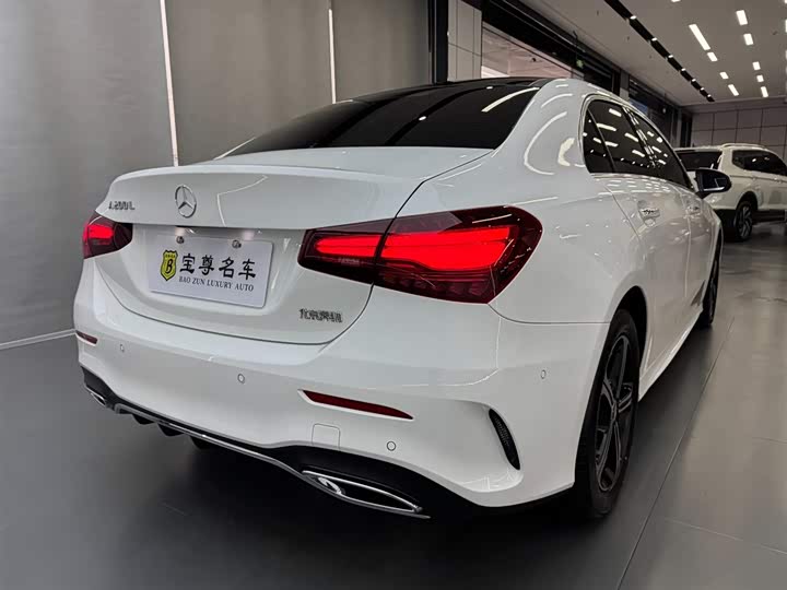 Mercedes-Benz A-Class 2025 2025款 A 200 L 时尚型