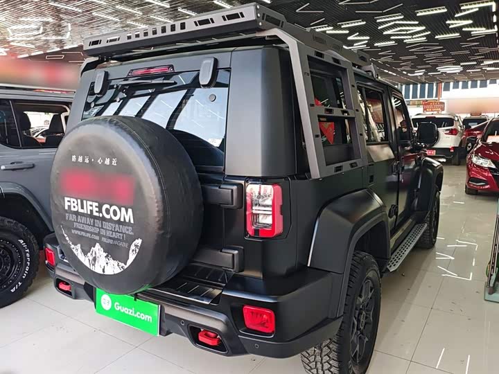 BAIC Beijing BJ40 2024 2024款 2.0D 刀锋英雄荣耀版