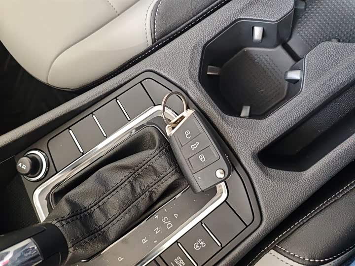 Volkswagen Bora 2025 2025款 改款 200TSI DSG悦行导航版