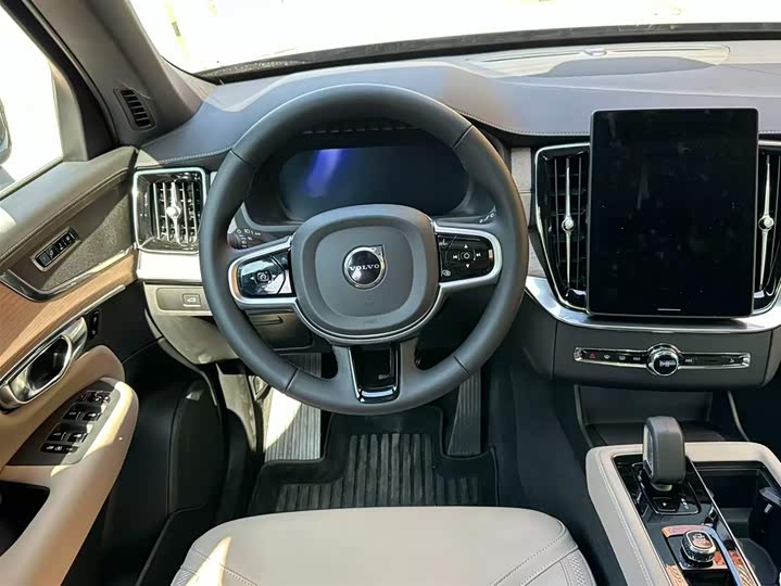 Volvo XC90 2025 2025款 改款 B5 智逸豪华版 5座
