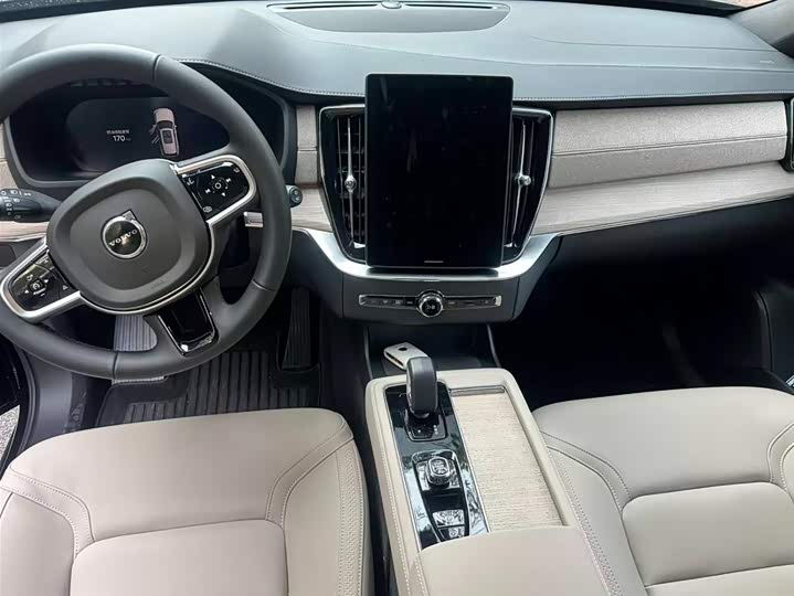 Volvo XC90 2025 2025款 改款 B5 智逸豪华版 5座