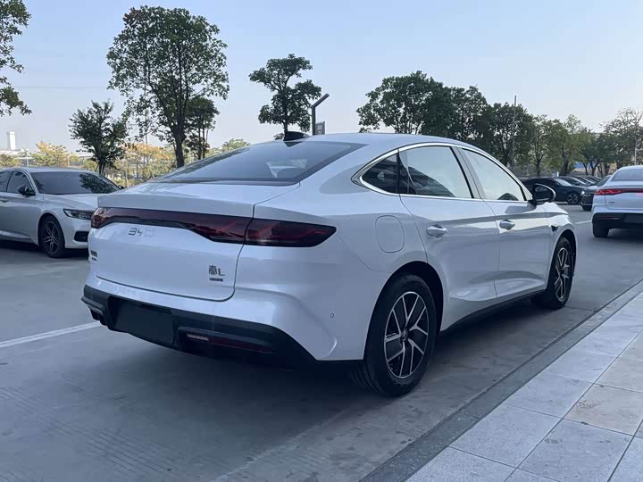 BYD Qin L 2025 2025款 DM-i 智驾版 120KM领先型