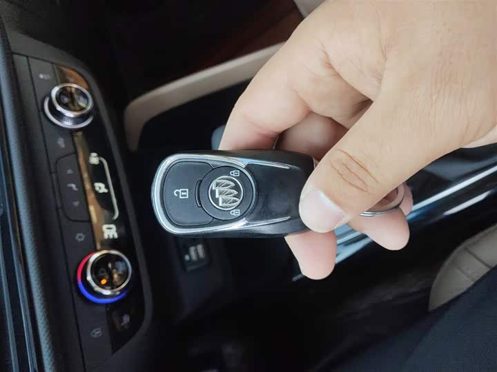 Buick GL6 2021 2021款 323T 轻混动互联豪华型