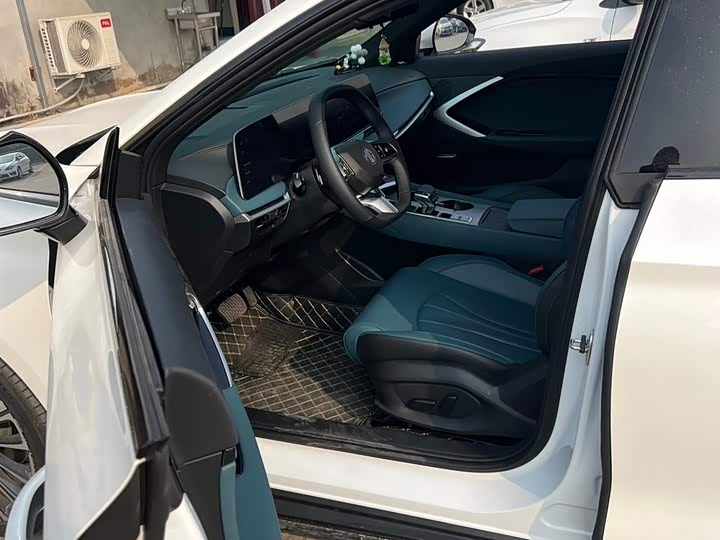 MG Motor 7 2025 2025款 1.5T 300 DCT优雅版