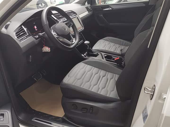 Volkswagen Tiguan X 2021 2021款 330TSI 两驱旗舰版