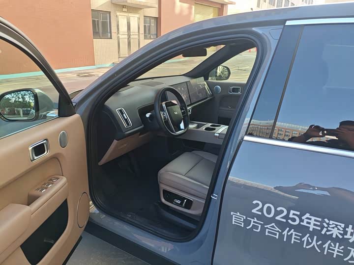 LiXiang L8 2025 2025款 Max 智能焕新版