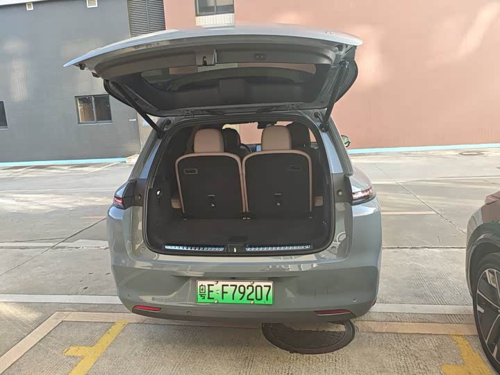 LiXiang L8 2025 2025款 Max 智能焕新版