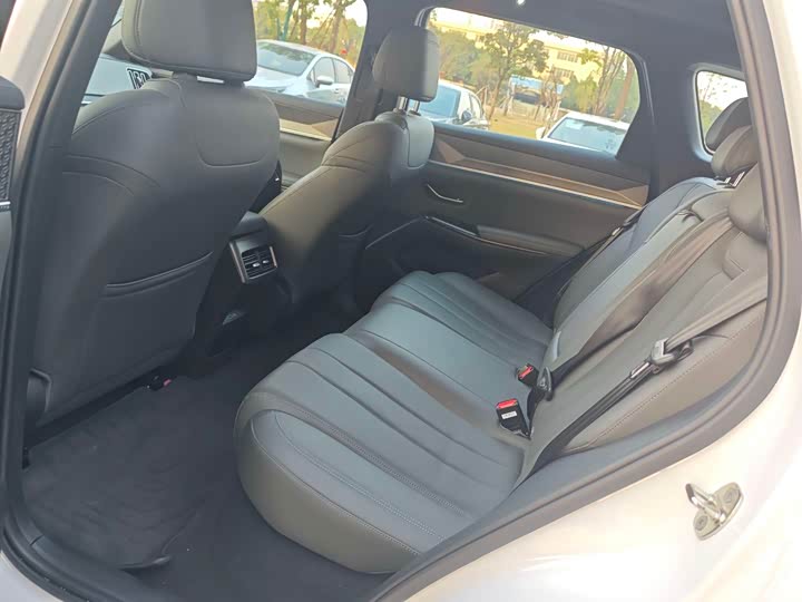 BYD Song Pro Hybrid 2025 2025款 第二代 DM-i 115KM超越型