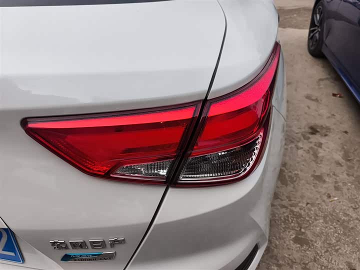 Nissan Lannia 2021 2021款 1.6L CVT炫酷版