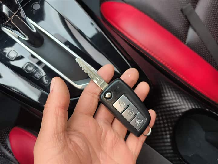 Nissan Lannia 2021 2021款 1.6L CVT炫酷版