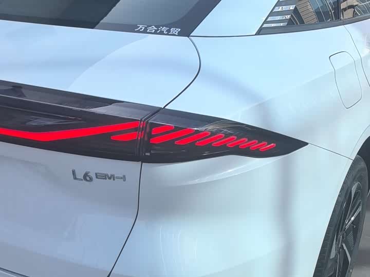 Geely Galaxy L6 2025 2025款 EM-i 140km 探索+版