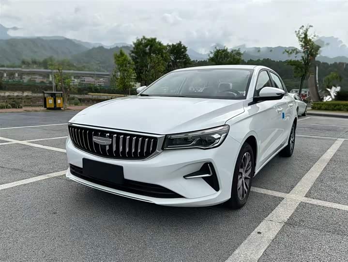 Geely Emgrand 2025 2025款 第4代 1.5L CVT星耀版