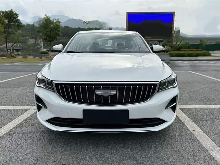 Geely Emgrand 2025 2025款 第4代 1.5L CVT星耀版
