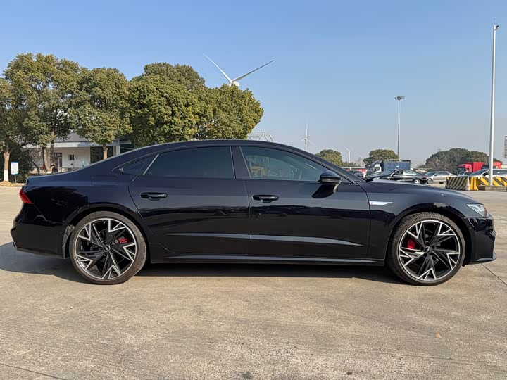 Audi A7L 2024 2024款 45 TFSI quattro 黑武士版