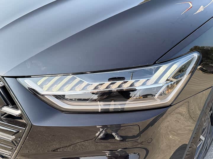 Audi A7L 2024 2024款 45 TFSI quattro 黑武士版