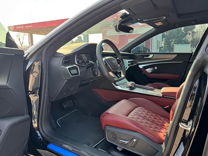 Audi A7L 2024 2024款 45 TFSI quattro 黑武士版