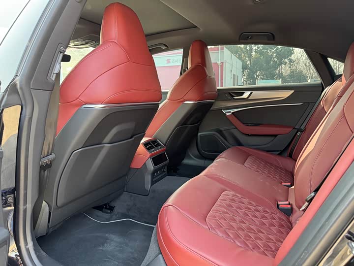 Audi A7L 2024 2024款 45 TFSI quattro 黑武士版