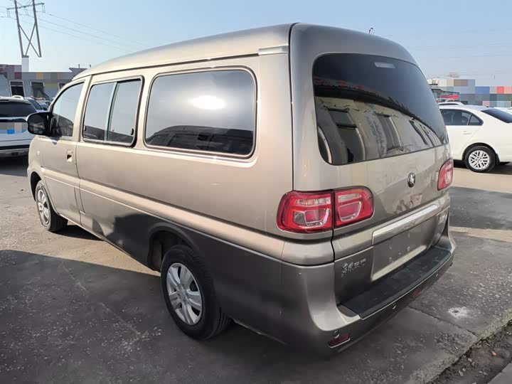 Dongfeng Forthing Lingzhi M5 2024 2024款 M5L 1.5T 手动基本型 7座