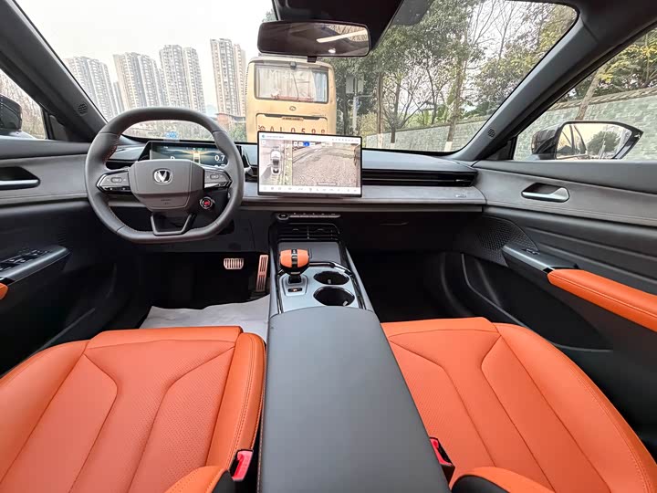 Changan UNI-V 2025 2025款 第三代 1.5T 500Bar尊贵运动型