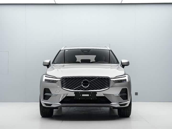 Volvo XC60 2026 2026款 B5 四驱智逸豪华版