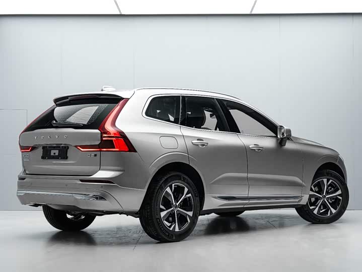 Volvo XC60 2026 2026款 B5 四驱智逸豪华版