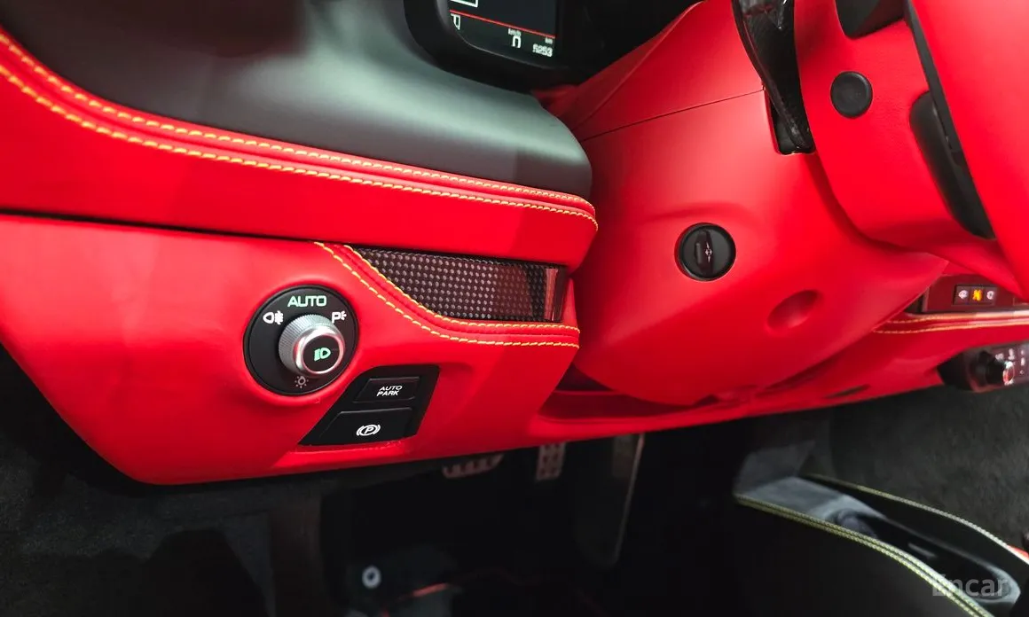 Ferrari F8 2019 3.9 V8