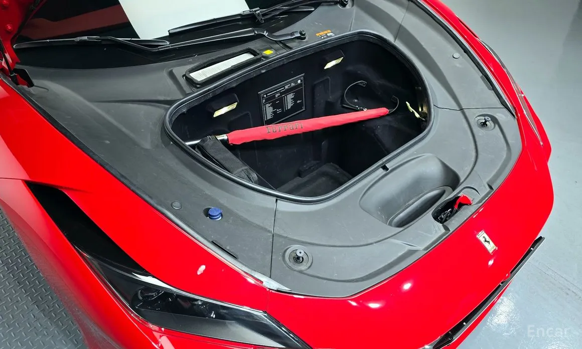 Ferrari F8 2019 3.9 V8