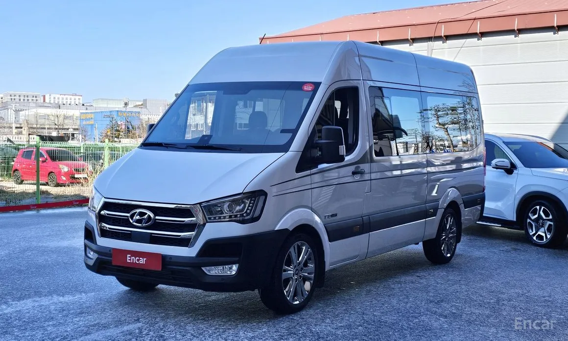 Hyundai Solati 2015 15-seater