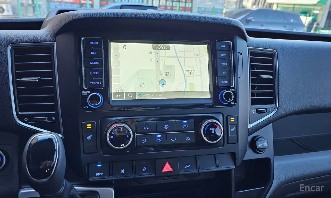 Hyundai Solati 2015 15-seater