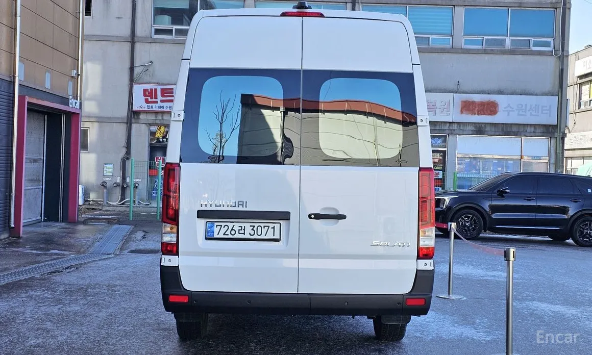 Hyundai Solati 2015 15-seater