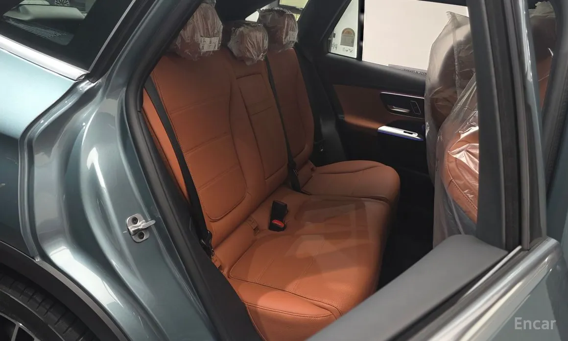 Mercedes-Benz GLC-Class 2023 GLC 300 4MATIC Avantgarde