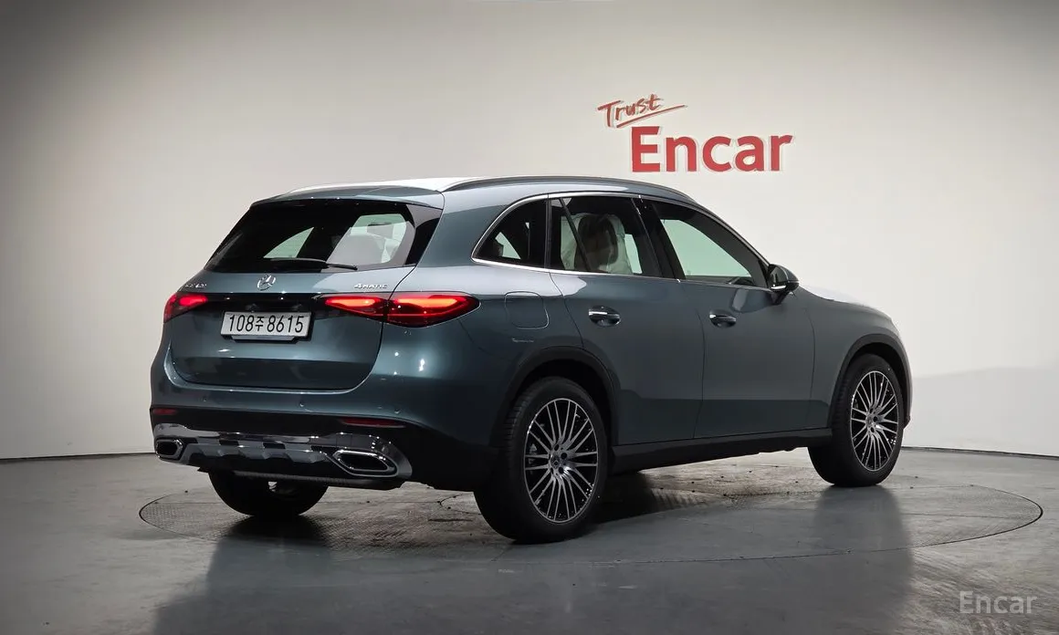 Mercedes-Benz GLC-Class 2023 GLC 300 4MATIC Avantgarde