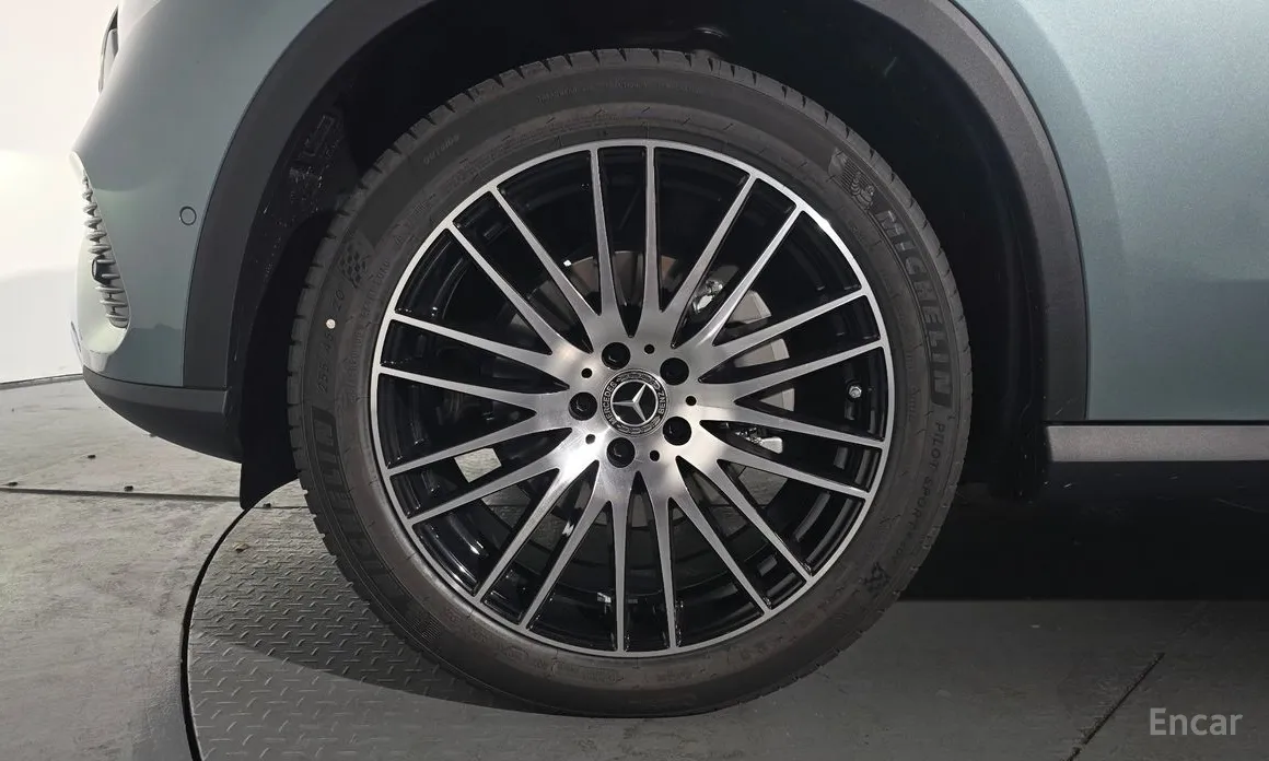 Mercedes-Benz GLC-Class 2023 GLC 300 4MATIC Avantgarde