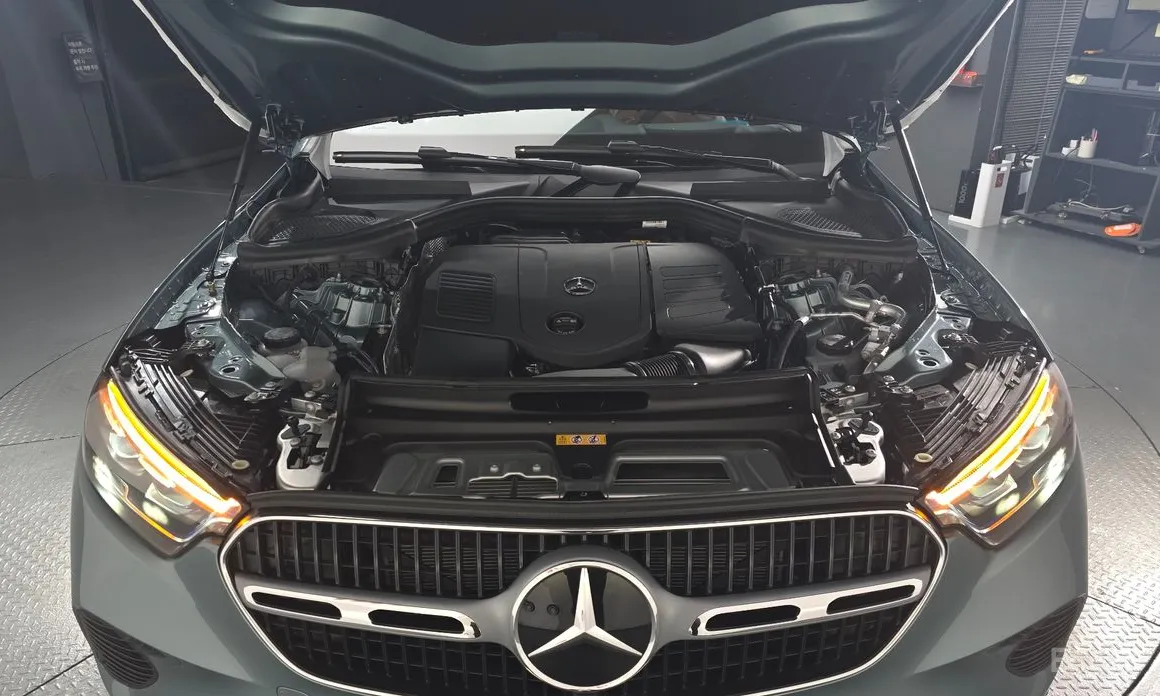 Mercedes-Benz GLC-Class 2023 GLC 300 4MATIC Avantgarde