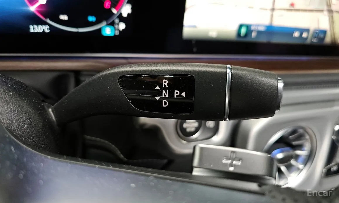 Mercedes-Benz G-Class 2024 G450d