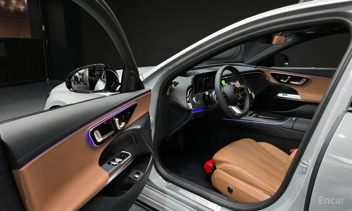 Mercedes-Benz E-Class 2024 E200 Avantgarde Limited