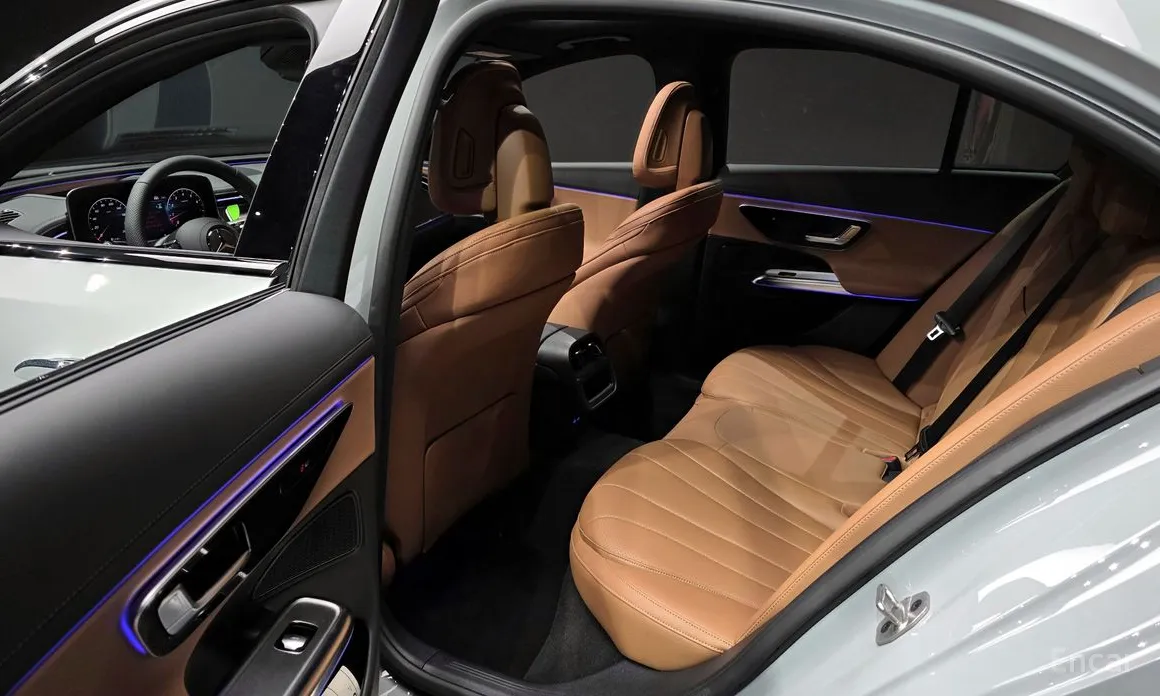 Mercedes-Benz E-Class 2024 E200 Avantgarde Limited