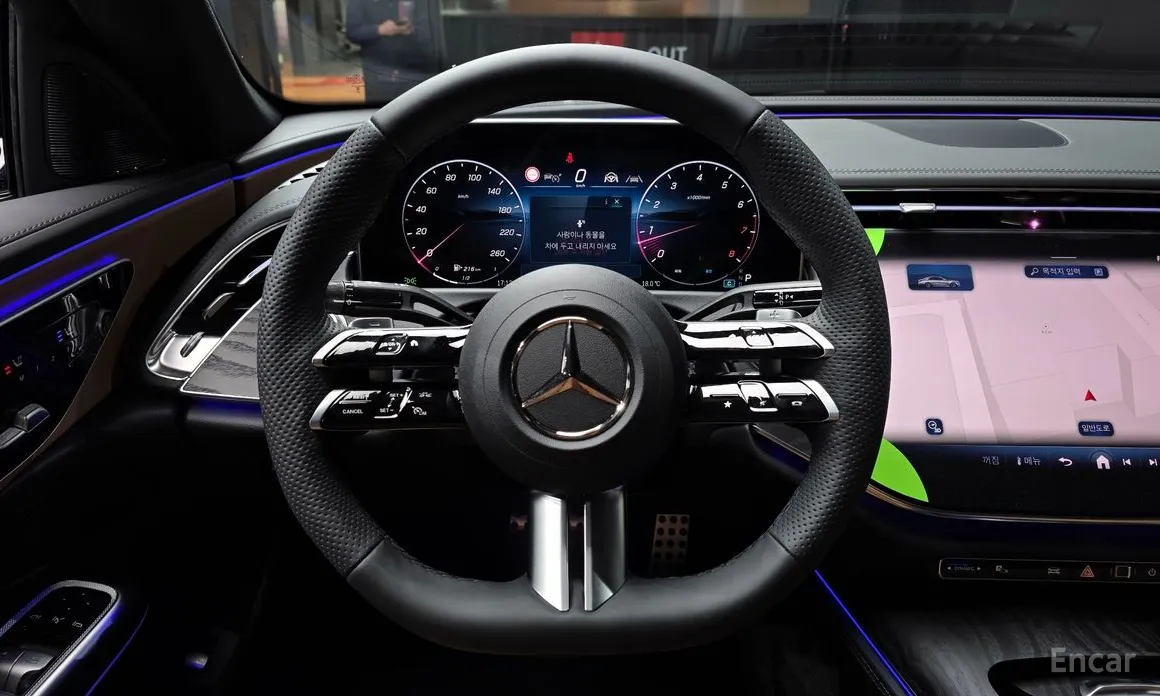 Mercedes-Benz E-Class 2024 E200 Avantgarde Limited