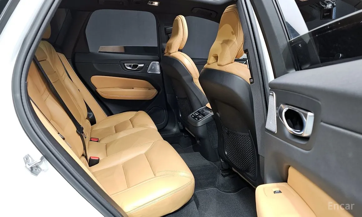 Volvo XC60 2017 B6 Inscirtion