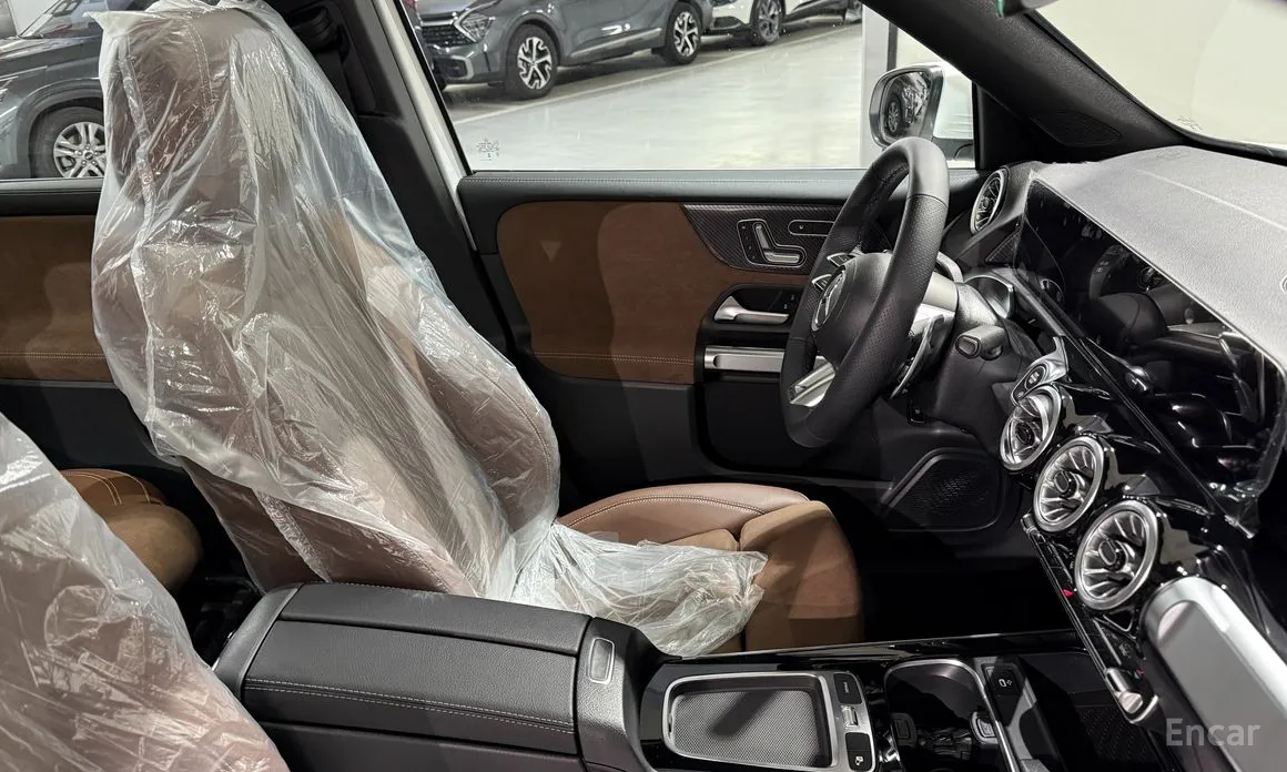 Mercedes-Benz GLB-Class 2020 AMG GLB35 4MATIC