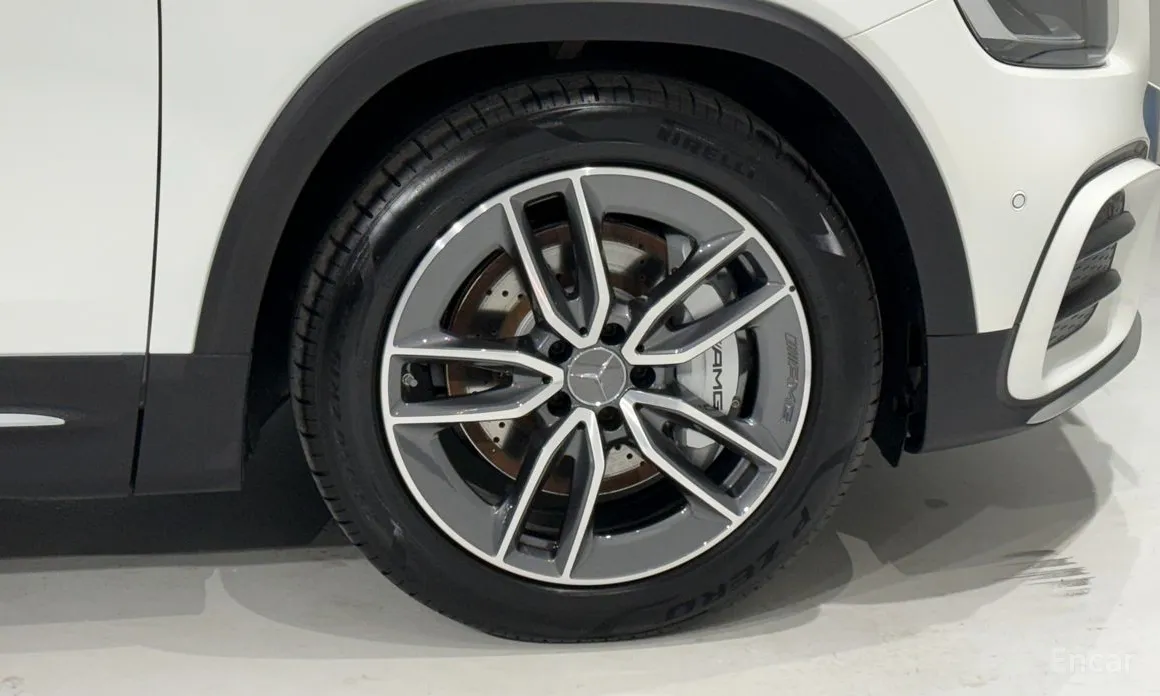 Mercedes-Benz GLB-Class 2020 AMG GLB35 4MATIC