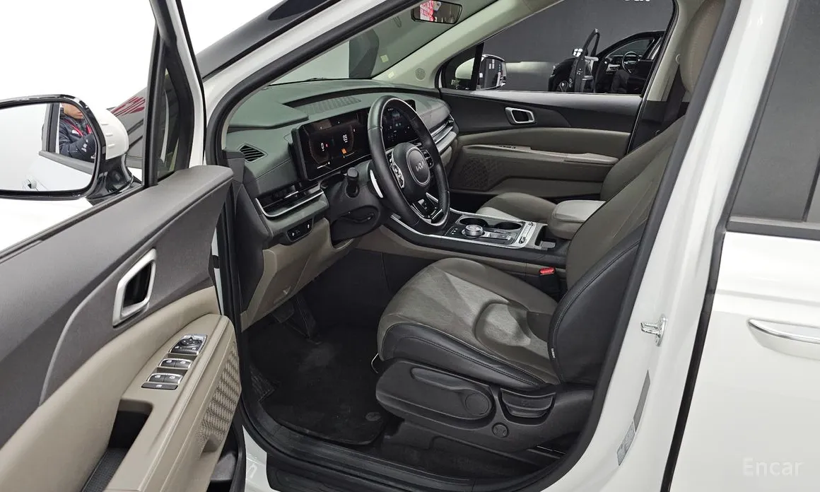 Kia Carnival 2023 9-Seater Prestige