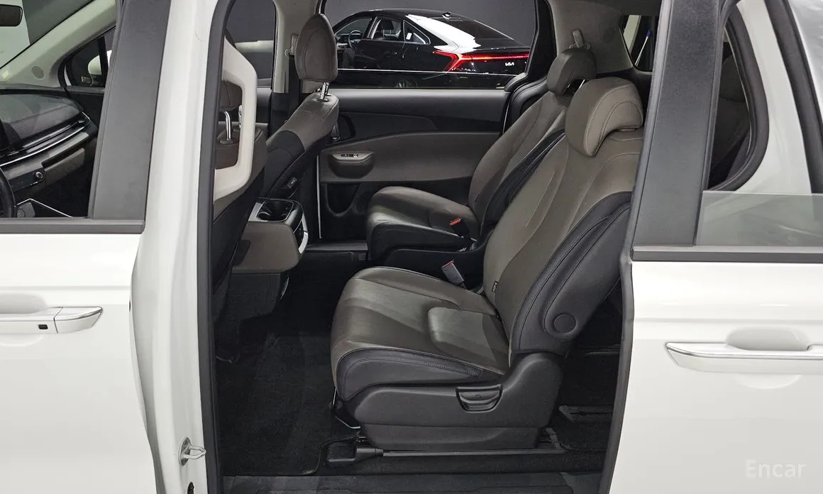 Kia Carnival 2023 9-Seater Prestige