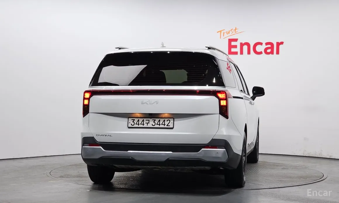 Kia Carnival 2023 9-Seater Prestige