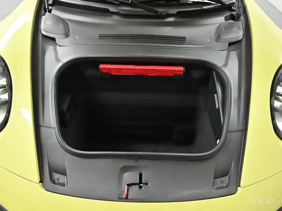 Porsche 911 2019 Carrera 4 GTS