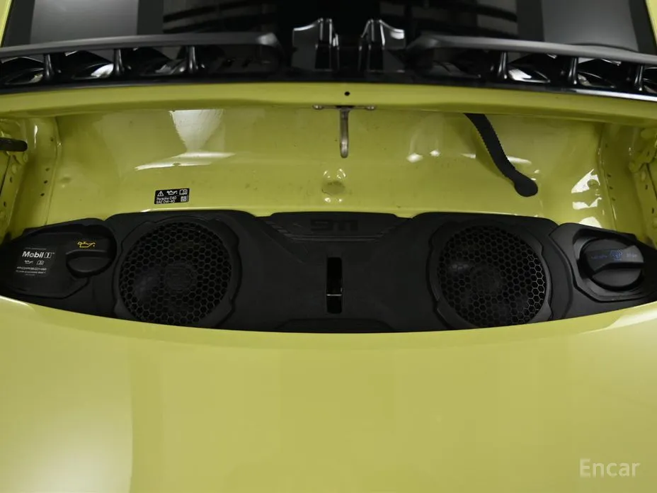 Porsche 911 2019 Carrera 4 GTS